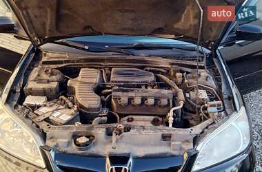 Седан Honda Civic 2004 в 