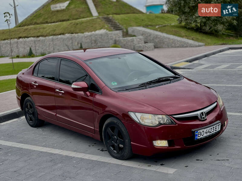 Хэтчбек Honda Civic 2007 в 