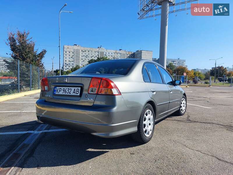 Седан Honda Civic 2004 в Запорожье