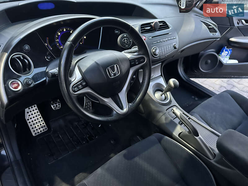 Хэтчбек Honda Civic 2008 в Житомире