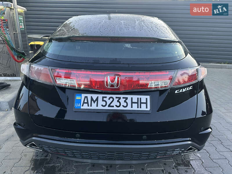 Хэтчбек Honda Civic 2008 в Житомире