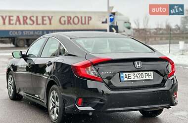 Седан Honda Civic 2018 в Львове