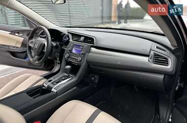 Седан Honda Civic 2018 в Львове