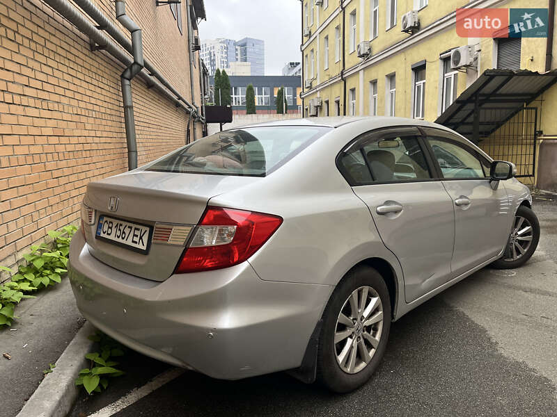 Седан Honda Civic 2012 в Киеве