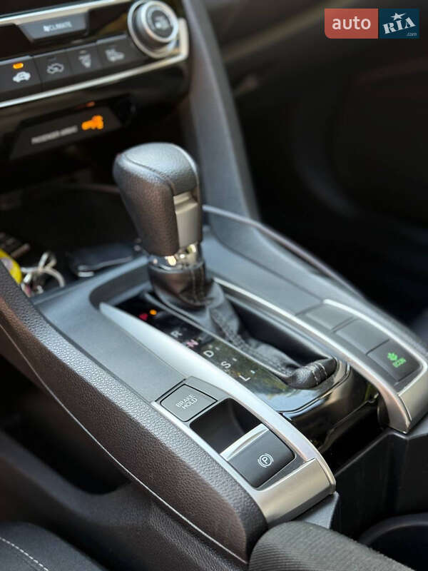 Седан Honda Civic 2017 в Киеве фото 17 Седан Honda Civic 2017 в Киеве