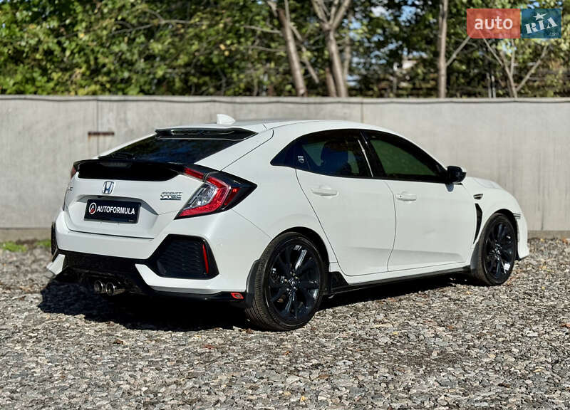 Хэтчбек Honda Civic 2016 в Киеве фото 8 Хэтчбек Honda Civic 2016 в Киеве