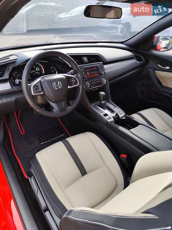 Купе Honda Civic 2017 в Чернигове