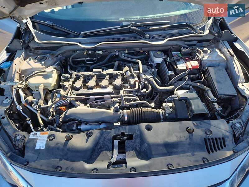 Седан Honda Civic 2018 в Львове