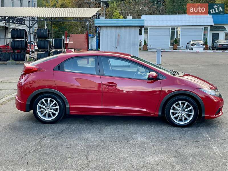 Хэтчбек Honda Civic 2013 в Киеве