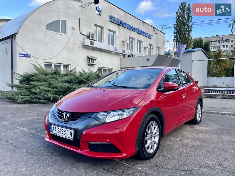 Хэтчбек Honda Civic 2013 в Киеве