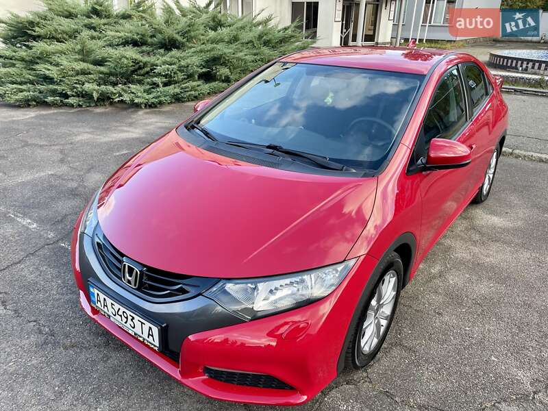 Хэтчбек Honda Civic 2013 в Киеве