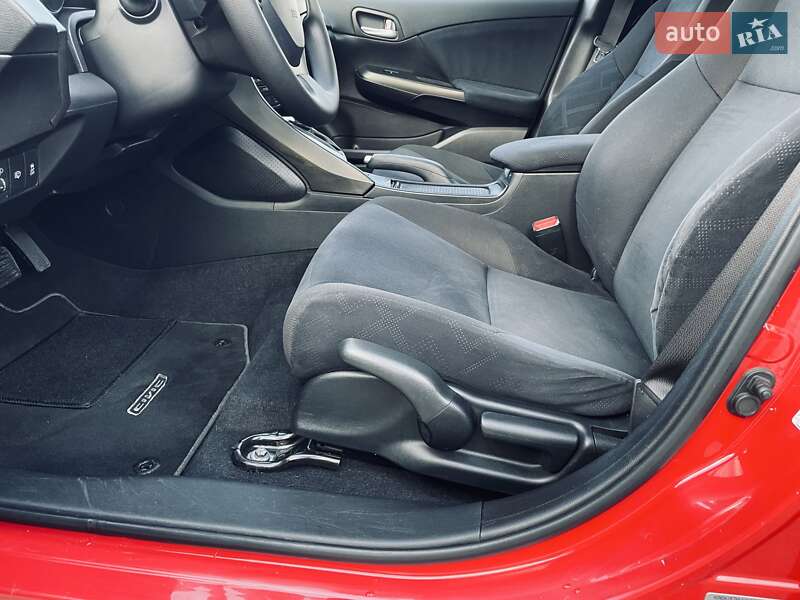 Хэтчбек Honda Civic 2013 в Киеве