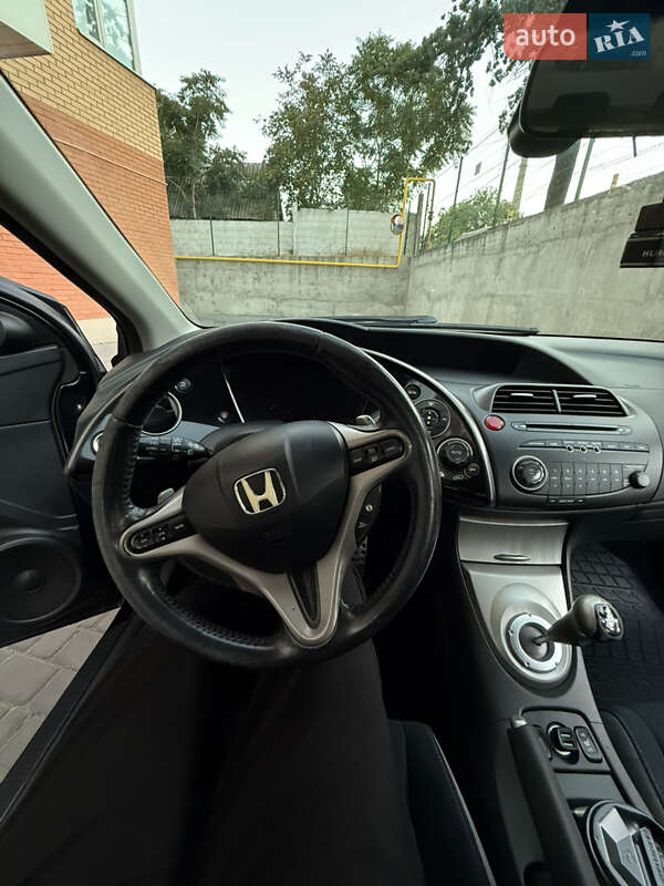 Хетчбек Honda Civic 2008 в Дніпрі