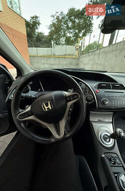 Хетчбек Honda Civic 2008 в  фото 17 Хетчбек Honda Civic 2008 в