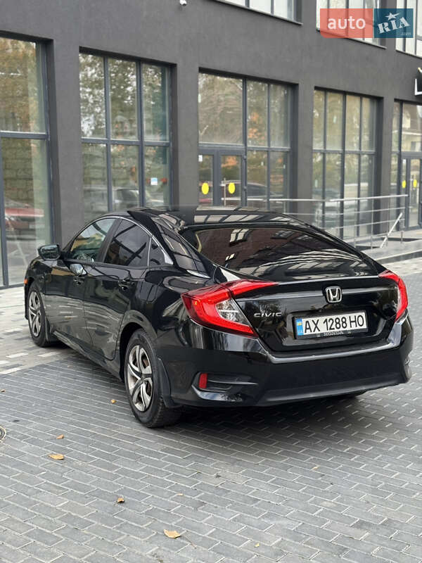 Седан Honda Civic 2015 в Полтаве