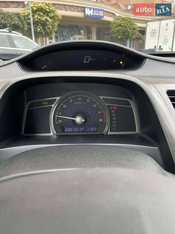 Седан Honda Civic 2008 в Софиевской Борщаговке