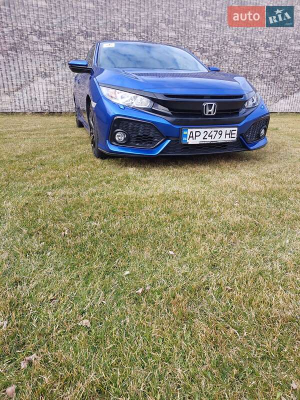 Хетчбек Honda Civic 2018 в Запоріжжі