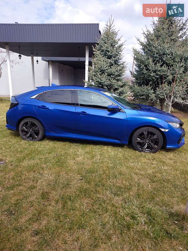 Хетчбек Honda Civic 2018 в Запоріжжі