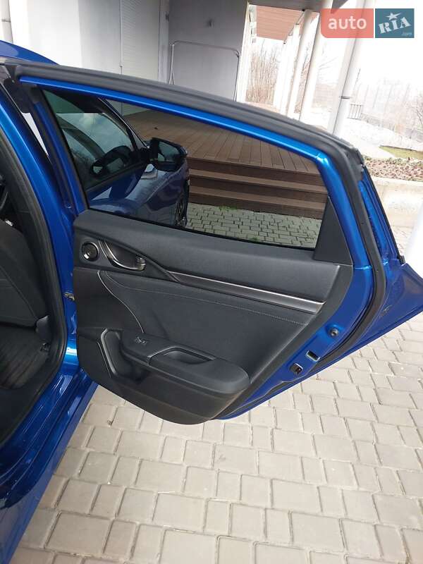 Хетчбек Honda Civic 2018 в Запоріжжі