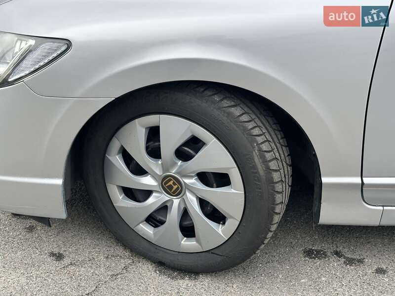 Седан Honda Civic 2007 в Киеве