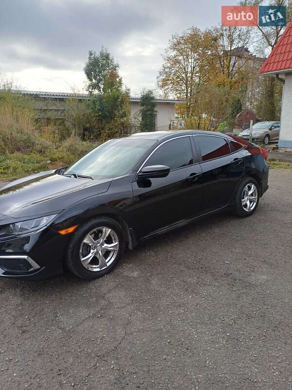 Седан Honda Civic 2019 в Івано-Франківську