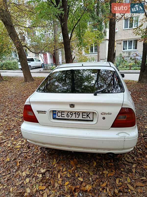 Лифтбек Honda Civic 1996 в Черновцах