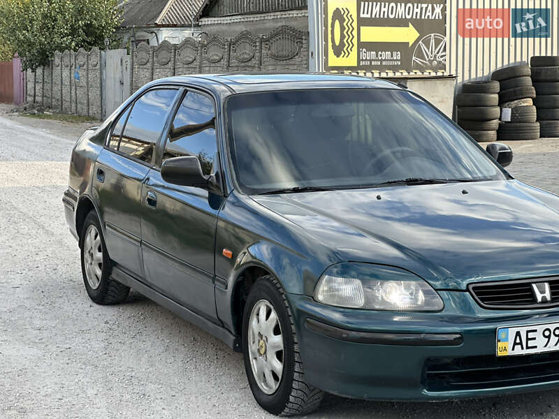 Седан Honda Civic 1997 в Дніпрі