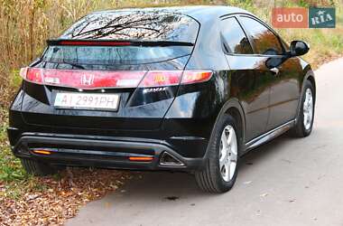 Хэтчбек Honda Civic 2006 в 