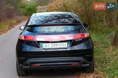 Хэтчбек Honda Civic 2006 в 