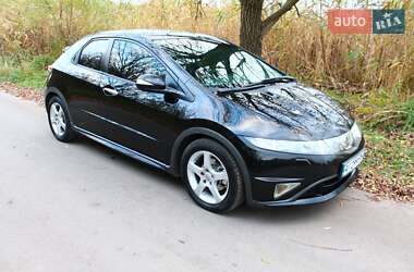 Хэтчбек Honda Civic 2006 в 