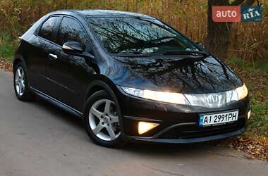 Хэтчбек Honda Civic 2006 в 