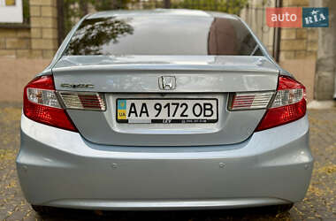 Седан Honda Civic 2012 в  фото 10 Седан Honda Civic 2012 в