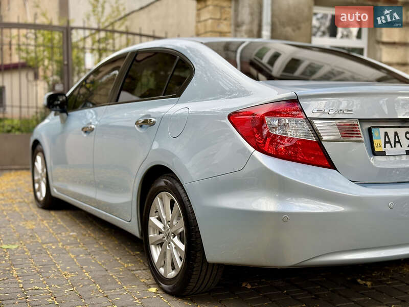 Седан Honda Civic 2012 в Киеве фото 14 Седан Honda Civic 2012 в Киеве