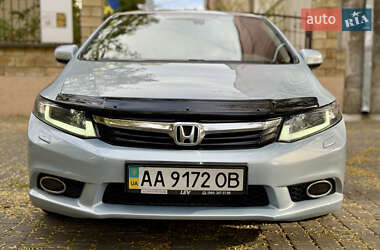 Седан Honda Civic 2012 в  фото 26 Седан Honda Civic 2012 в