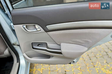 Седан Honda Civic 2012 в  фото 35 Седан Honda Civic 2012 в