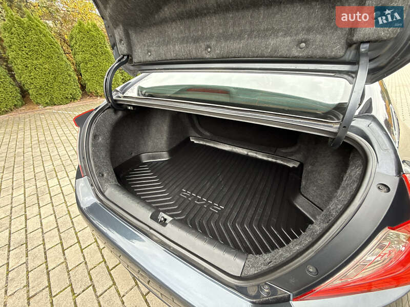 Седан Honda Civic 2016 в Львове фото 48 Седан Honda Civic 2016 в Львове