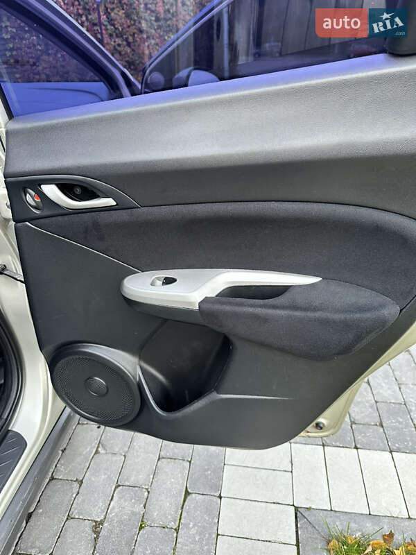 Хетчбек Honda Civic 2008 в Києві фото 14 Хетчбек Honda Civic 2008 в Києві