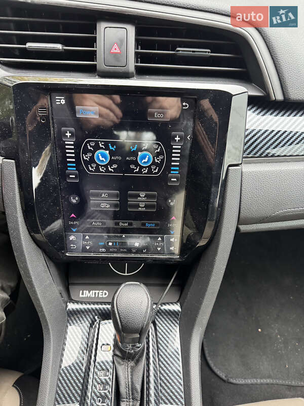 Хэтчбек Honda Civic 2017 в Киеве фото 6 Хэтчбек Honda Civic 2017 в Киеве