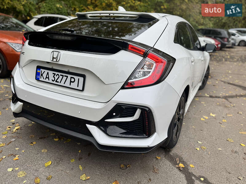 Хэтчбек Honda Civic 2017 в Киеве фото 18 Хэтчбек Honda Civic 2017 в Киеве