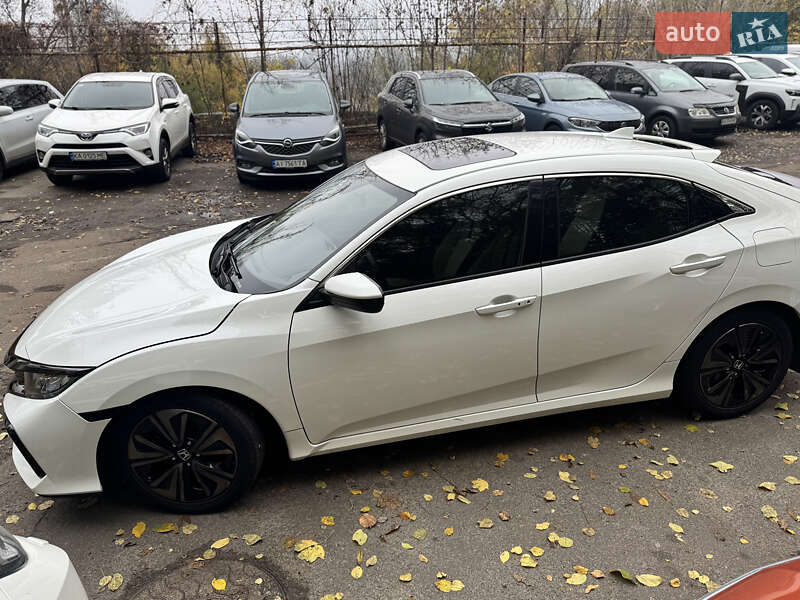 Хэтчбек Honda Civic 2017 в Киеве фото 23 Хэтчбек Honda Civic 2017 в Киеве