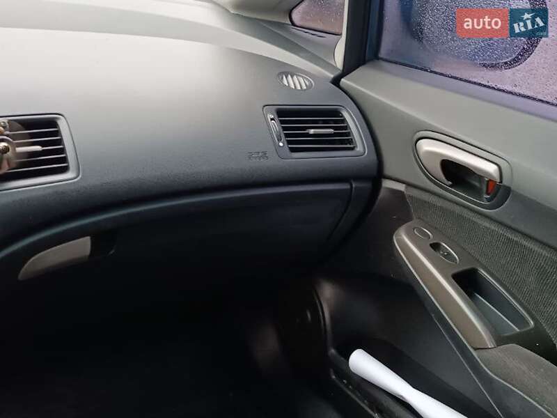 Седан Honda Civic 2007 в Львові