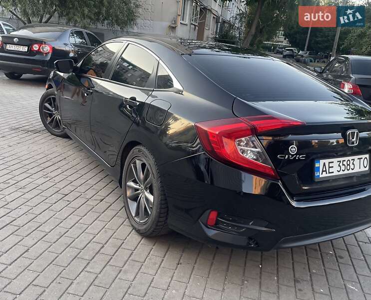 Седан Honda Civic 2017 в Павлограде