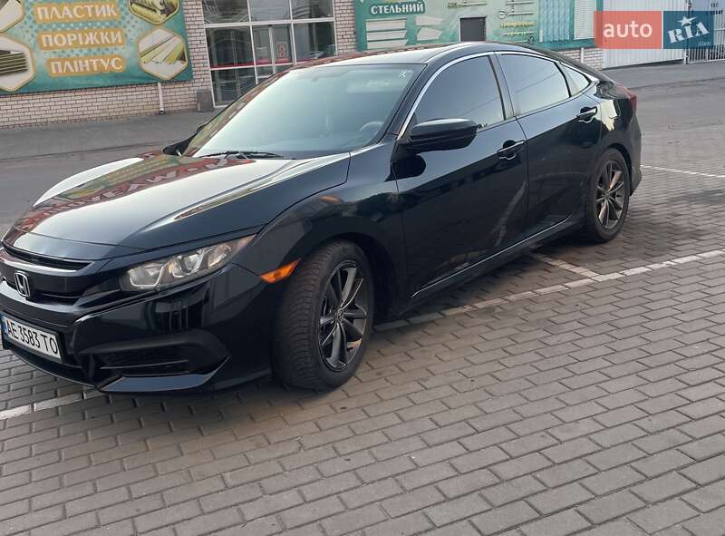 Седан Honda Civic 2017 в Павлограде