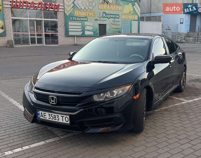 Седан Honda Civic 2017 в Павлограде