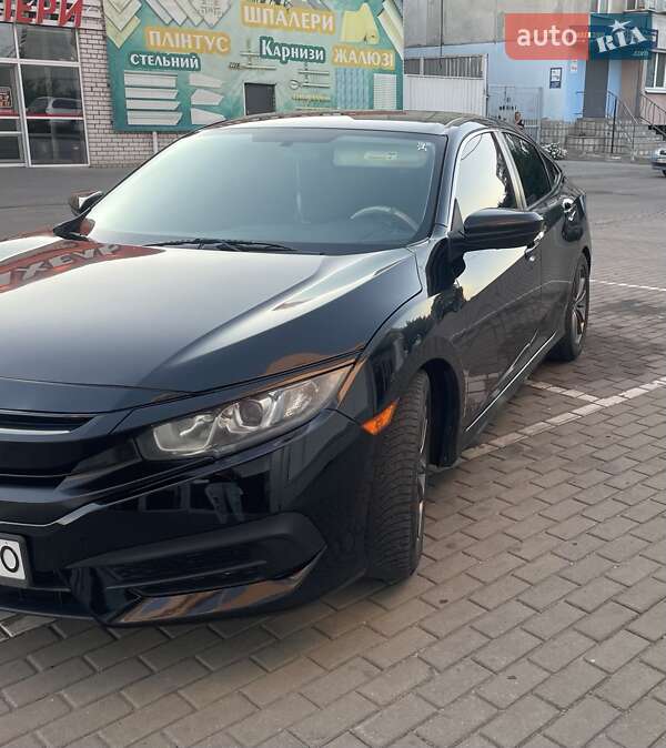 Седан Honda Civic 2017 в Павлограде