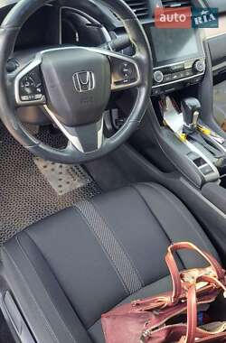 Седан Honda Civic 2018 в Смілі