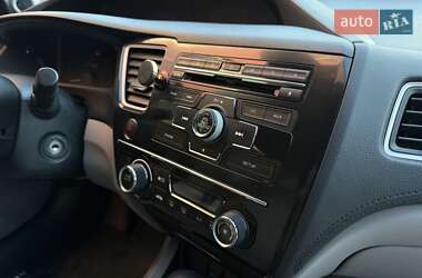 Седан Honda Civic 2013 в  фото 9 Седан Honda Civic 2013 в