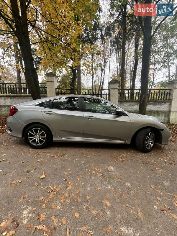 Седан Honda Civic 2018 в Киеве фото 3 Седан Honda Civic 2018 в Киеве