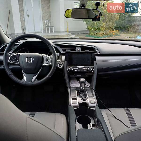 Седан Honda Civic 2018 в Києві