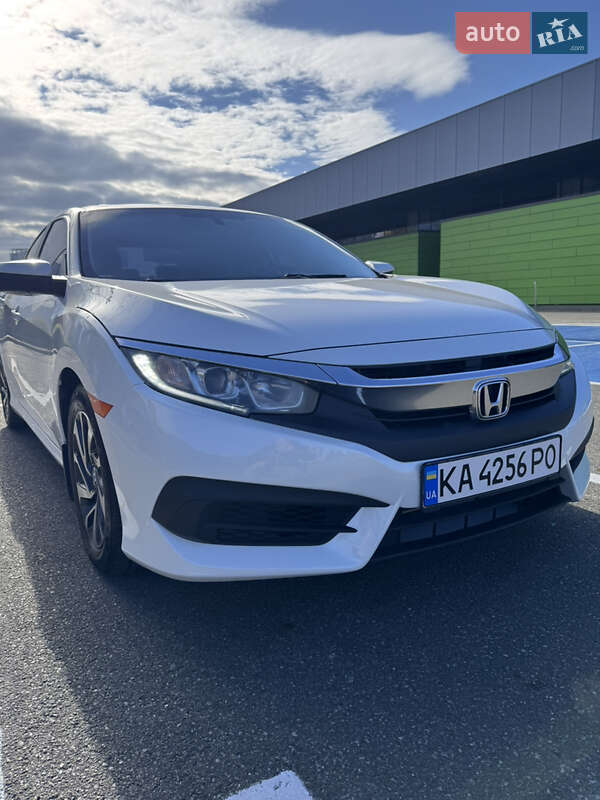 Седан Honda Civic 2017 в Киеве фото 5 Седан Honda Civic 2017 в Киеве